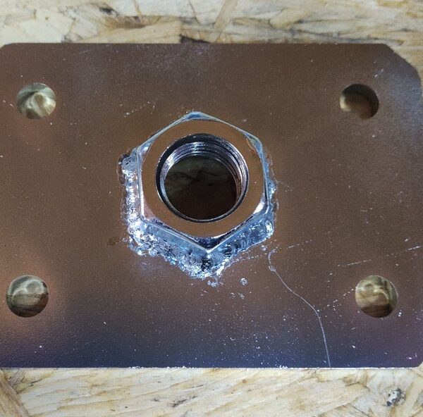 Blacha Montażowa 100×140 z Nakrętką M24