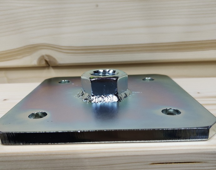 Blacha Montażowa 140×140 z Nakrętką M24 - obrazek 2