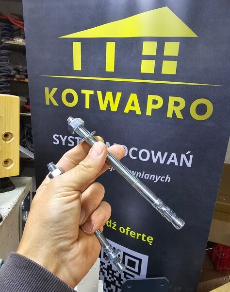 Kotwa stalowa trzpieniowa ekspresowa Arvex KMC 12×100/180 do betonu